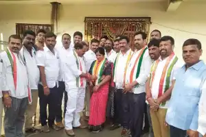 Manjula Tulsi Ram Naik joins Congress in Rangareddy