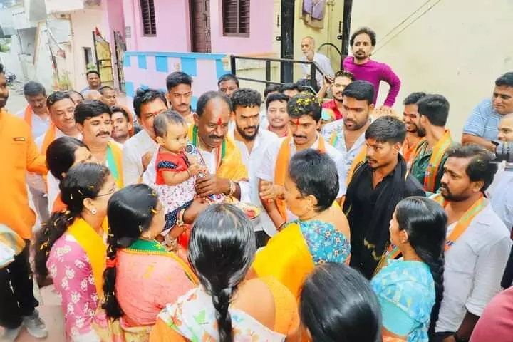 Mansoorabad witnesses BJP candidate Sama Rangareddy's campaign in LB Nagar