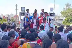 MLA Danasari Anasuya Seethakka urges people of Mulugu to fight for solutions to their problems
