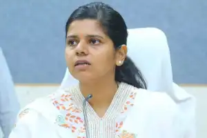 Mulugu District Collector Ila Tripathi Announces Closure of Liquor Shops for Three Days During Chhattisgarh State Assembly Elections