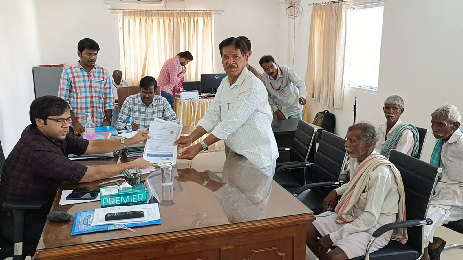 Mulugu MLA nomination filed by BRS rebel candidate