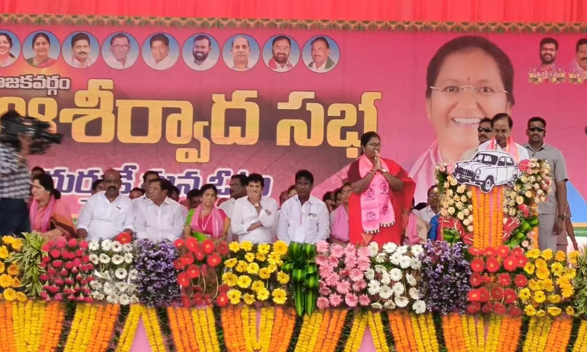 Mulugu will be developed if Bade NagaJyoti emerges victorious, says KCR