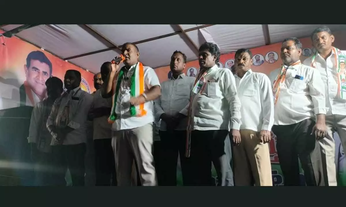 Mutyala Sunil Kumar of Nizamabad pledges numerous commitments