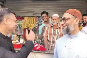 Owaisi Brothers Embark on a Foot March in Chandrayangutta: Listen to Our Voice