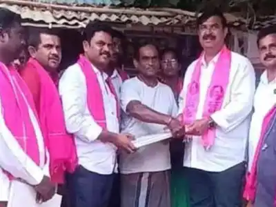 Puvvada Ajay Kumar receives praise from BRS BC leader Krishna in Khammam