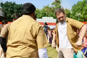 Rahul extends support to gig workers, civic employees, and auto drivers
