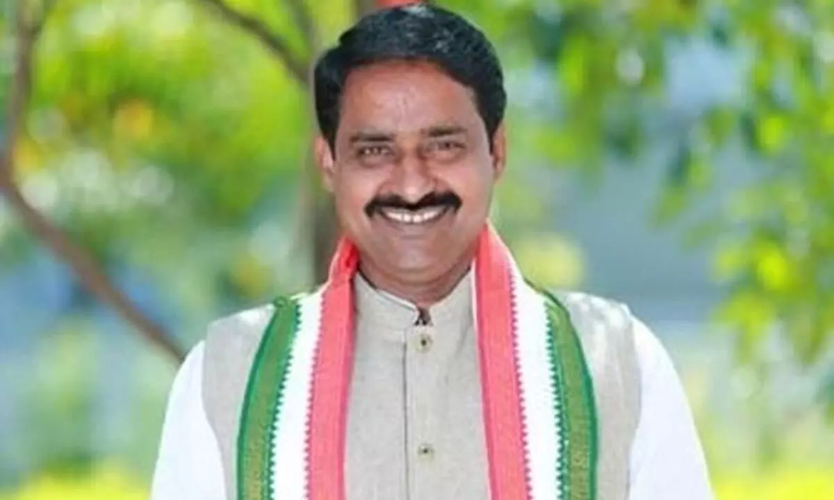 Top leaders of the Congress party urge Ramesh Reddy to withdraw nomination