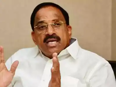 Tummala faces opposition from women seeking to remove BRS from position