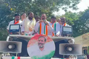 Vajresh Yadav, Medchal candidate, accuses KCR of plagiarizing Congress guarantee