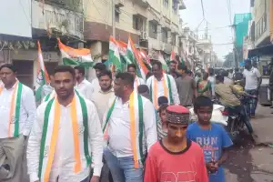 Venela, Congress candidate for Secunderabad Cantonment, leads roadshow in Bollaram