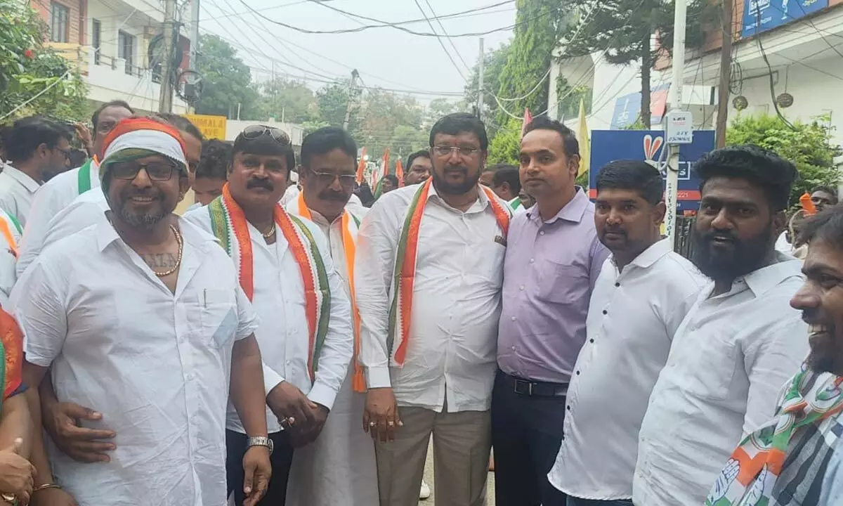 Venela, Congress candidate for Secunderabad Cantonment, organizes roadshow in Vasavi Nagar