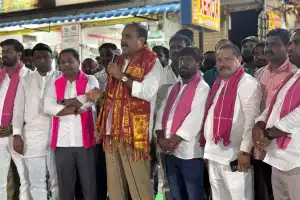 Vote for car, says Uppal BRS incharge Ravula Sridhar Reddy, emphasizing KCR’s model