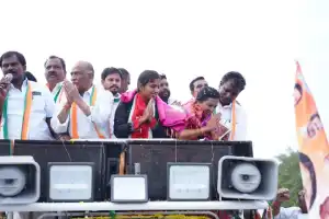 Yashaswini urges giving Cong a chance to witness genuine development