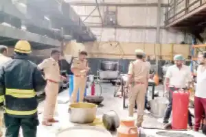 15 injured as massive fire erupts at Karachi Bakery baking facility in Hyderabad
