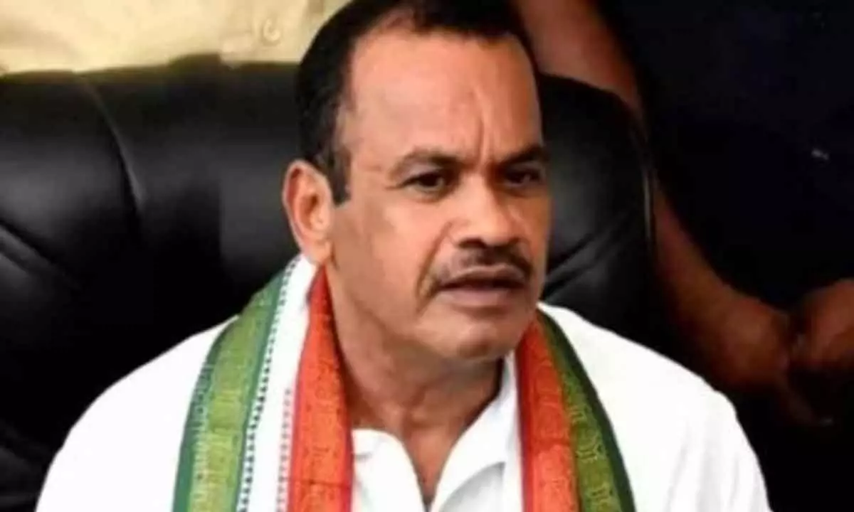 Cinematography and T&B Minister Komatireddy reveals that only Dil Raju reached out to congratulate him