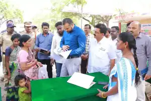 Collector RV Karnan provides detailed explanation of Praja Palana programme application process
