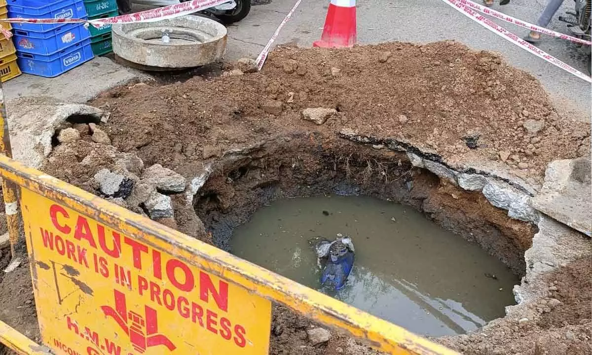 Complaints Arise from Basti Residents in Khairatabad Regarding Contaminated Water Supply in Slums