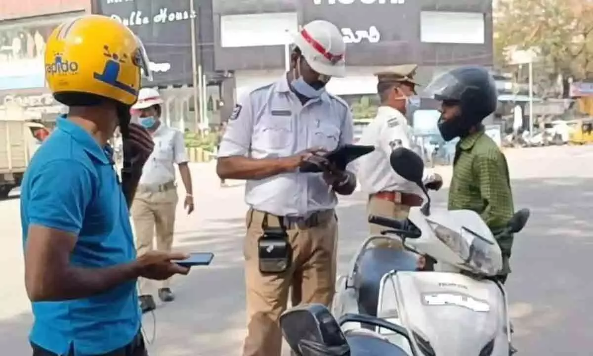 Discounts on challans may be announced by Telangana police department