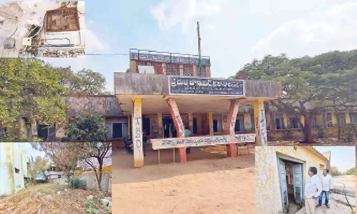Government Junior College at Shadnagar in Rangareddy District suffers from severe neglect