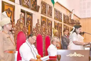 Governor affirms government’s promises in Assembly