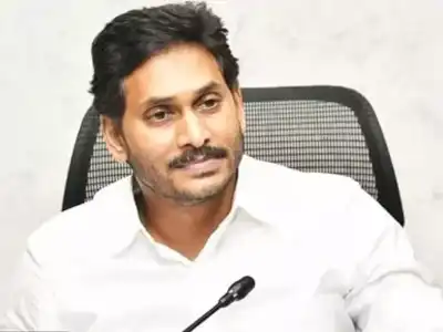 Jagan urges officials to purchase damaged paddy amidst Cyclone Michaung