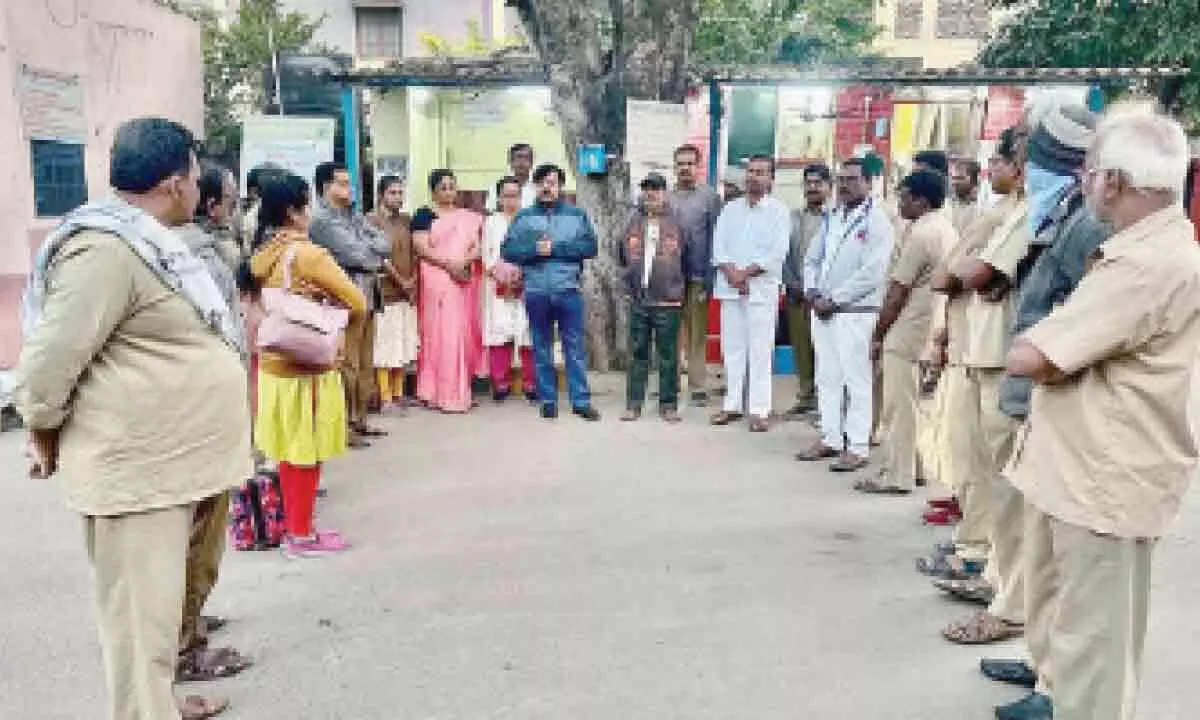 Khammam: RTS employees urged to stay vigilant against Covid