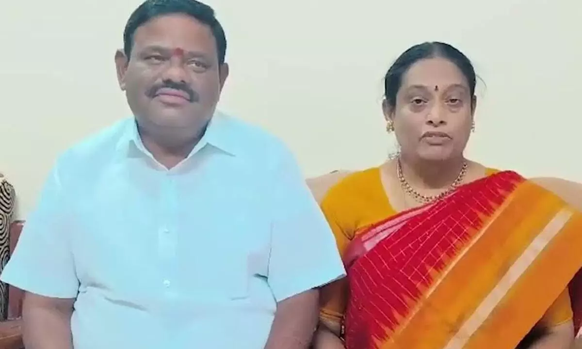 Manjula couple from Tangallapalli ZPTC resigns from BRS