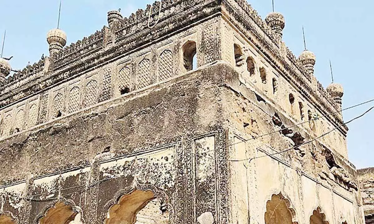Maqbara Kalyan Nawab in Hyderabad Continues to Suffer Neglect