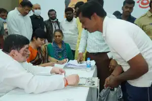 Minister Ponnam advises auto rickshaw drivers to remain patient for a while