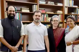Minister Uttam Kumar Holds Meeting with Sonia and Rahul Gandhi in Delhi