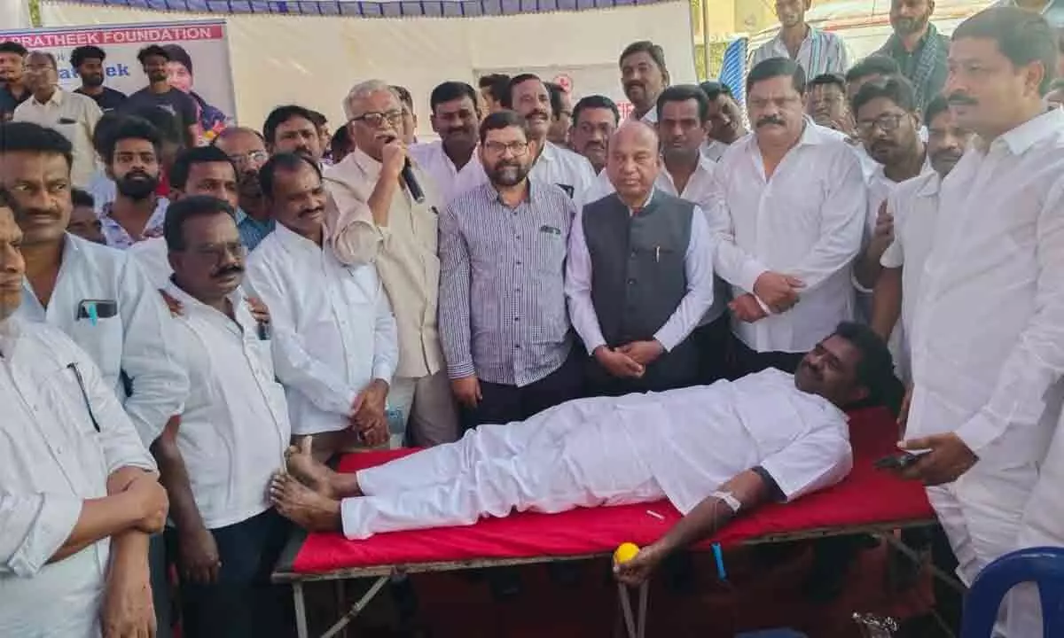 Minister Venkat Reddy’s Son’s Death Anniversary Commemorated with Blood Donations in Nalgonda