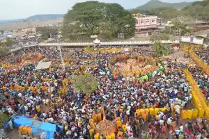 Officials working tirelessly to ensure necessary amenities are in place for devotees at Medaram Jatara