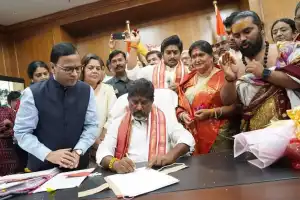 Pandits chant Vedic hymns as FM takes office