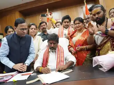 Pandits chant Vedic hymns as FM takes office