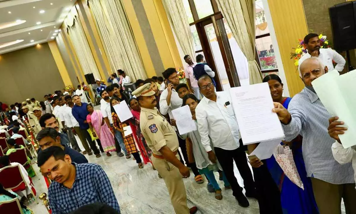 Praja troops filled with hope as they gather at Revanth’s Darbar
