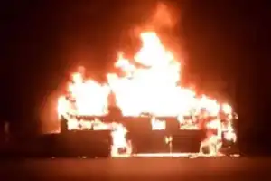 Private Bus Travelling from Hyderabad to Mumbai Engulfed in Flames