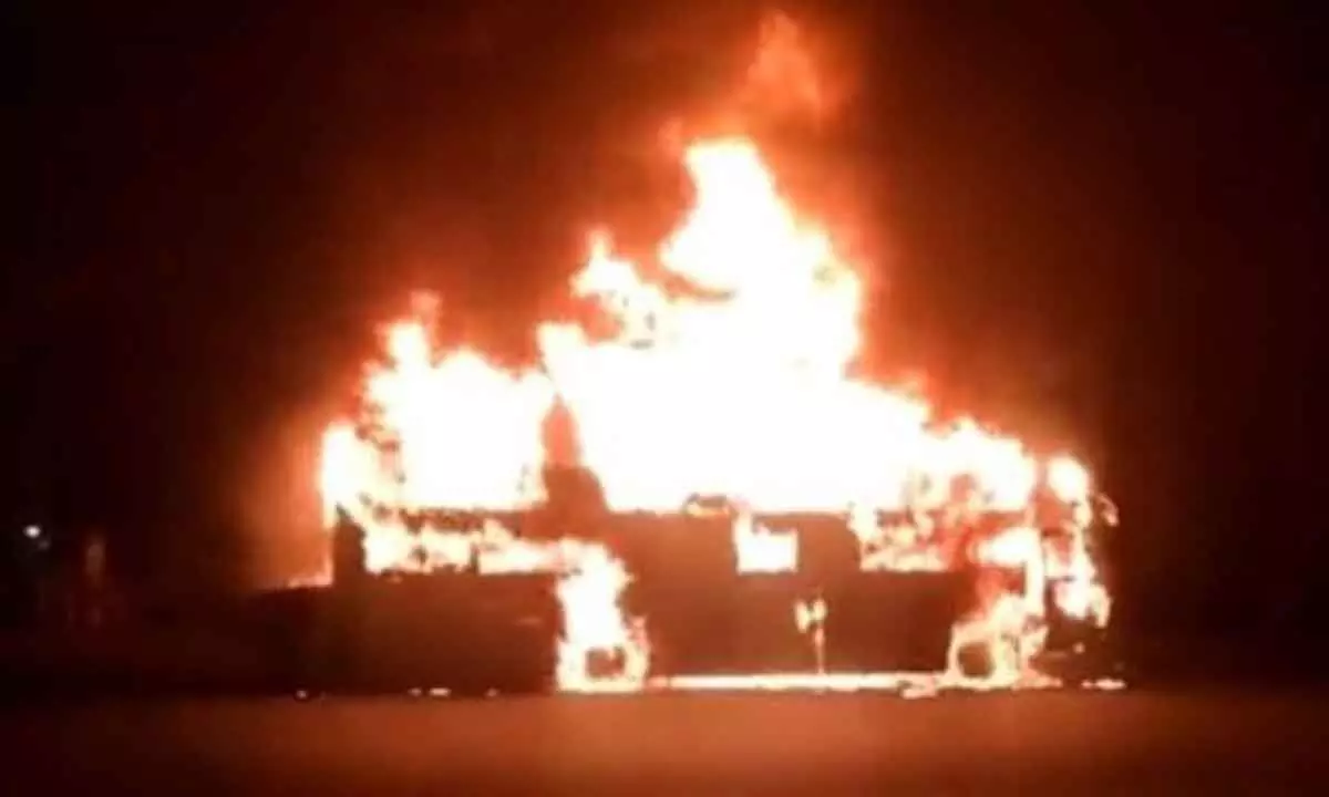 Private Bus Travelling from Hyderabad to Mumbai Engulfed in Flames