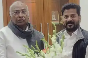 Revanth holds meeting with Congress leadership in Delhi