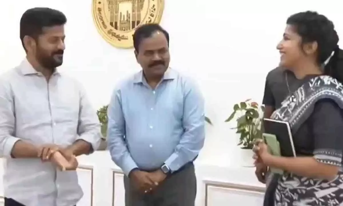 Revanth meets with Dana Kishore and Amrapali