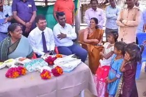 Seethakka Introduces ‘Praja Palana’ to Tribals in Mulugu