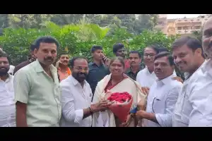 Seethakka receives an enthusiastic reception