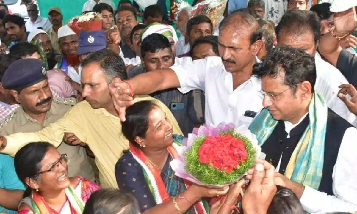 Sridhar Babu warmly greeted with a grand reception