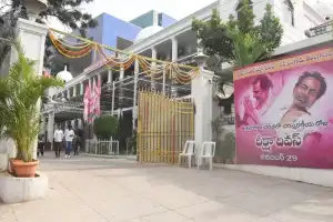 Telangana Bhavan appears abandoned