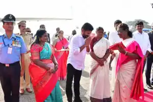 Telangana CM and Governor bid farewell to President Droupadi Murmu following winter break