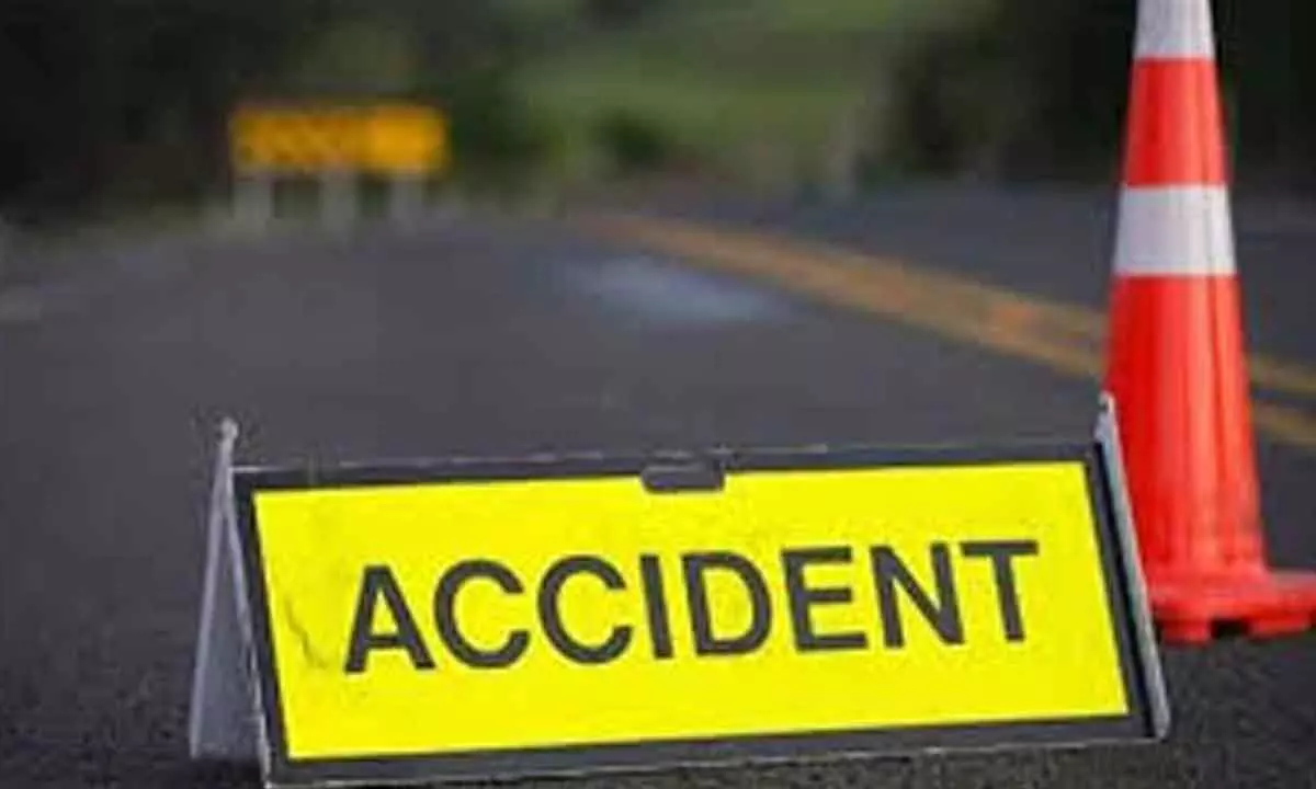 Tragic road accident in Hanumkonda claims four lives, leaves three injured