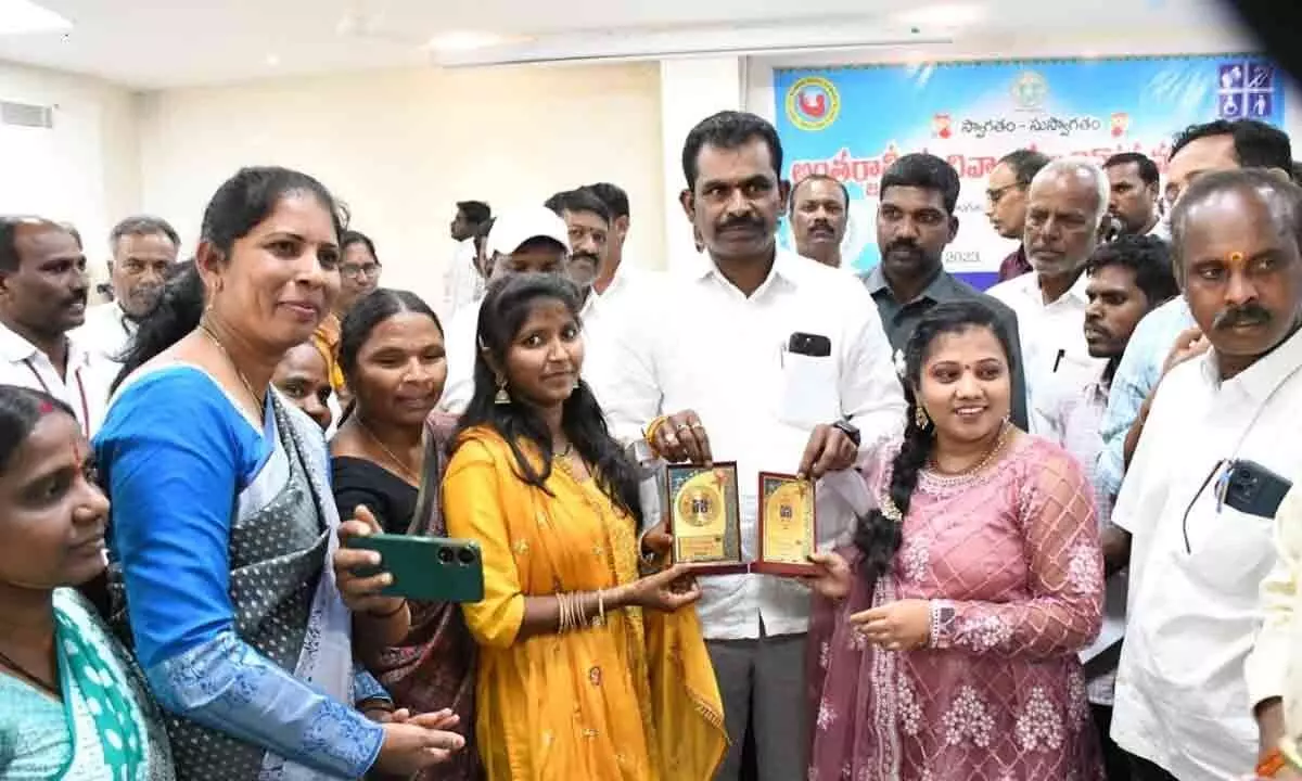 Wanaparthy Encourages Youth to Strive for Excellence