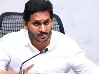 YS Jagan urges officials to be vigilant about Covid’s JN.1 variant, advises public to remain calm