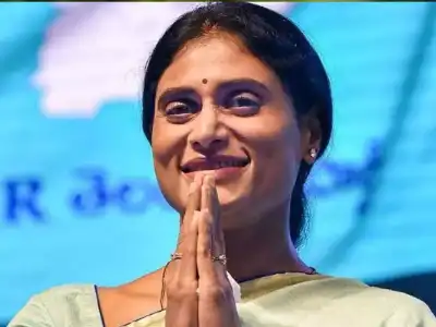 YS Sharmila appointed as the new APCC chief