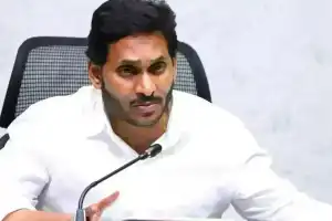 Andhra Pradesh Cabinet Announces Mega DSC for Filling 6,100 Teacher Positions and Extends Retirement Age of Non-Teaching Staff in Universities to 62