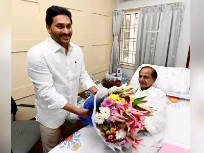 Andhra Pradesh Chief Minister Jagan Reddy extends courtesy visit to BRS leader KCR